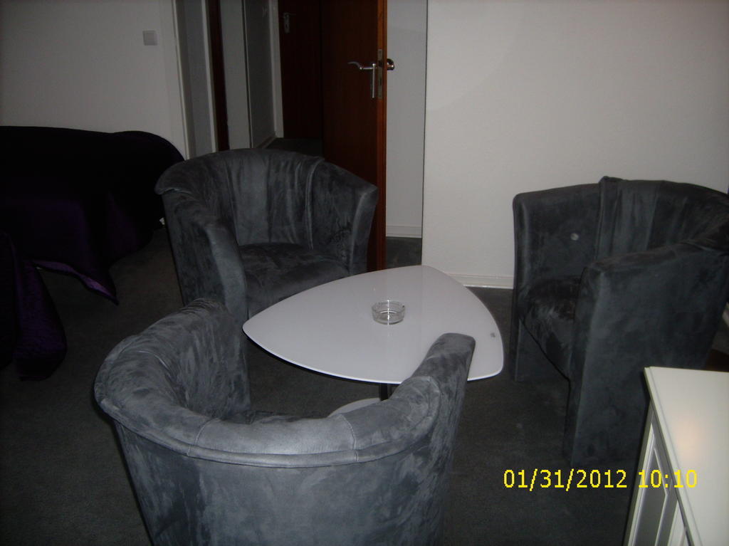 Eu Centralhotel Im Toennchen デュッセルドルフ エクステリア 写真