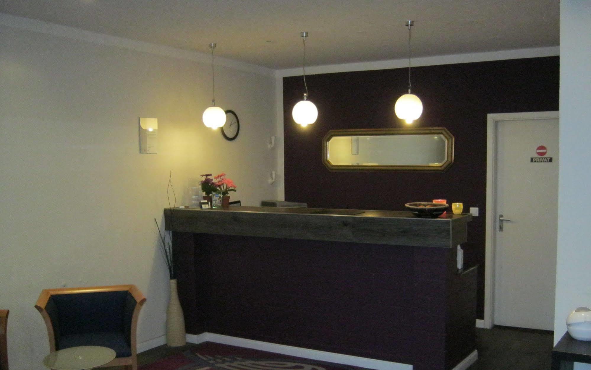 Eu Centralhotel Im Toennchen デュッセルドルフ エクステリア 写真