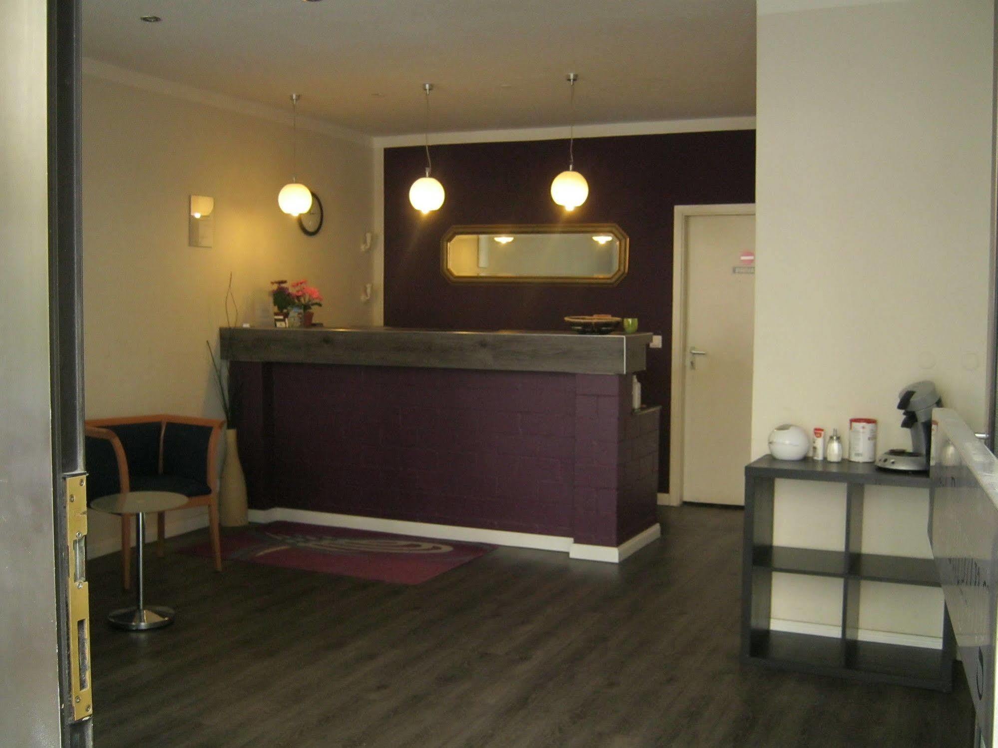 Eu Centralhotel Im Toennchen デュッセルドルフ エクステリア 写真
